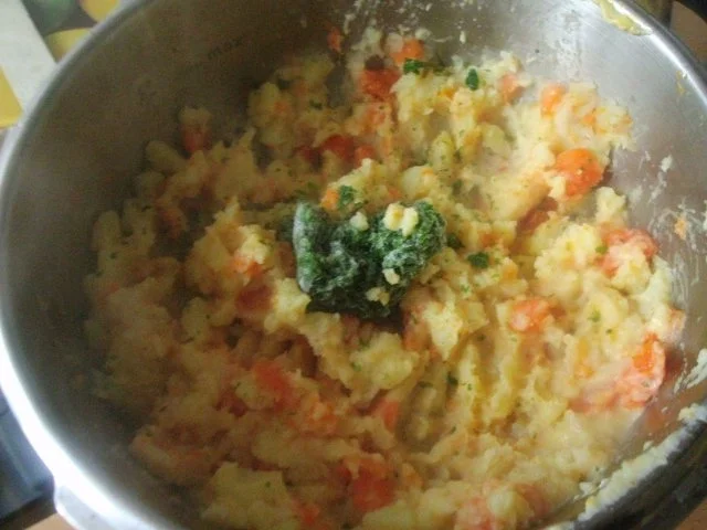 Leberkäsegeschnetzeltes mit Kartoffel Möhren Sellerie Stampf - Rezept - Bild Nr. 7