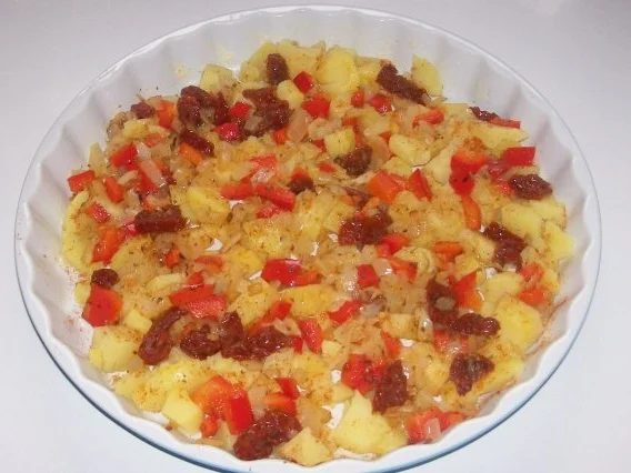 Rezept: Würziges Ofen-Kartoffel-Omelett mit Pecorino und getrockneten Tomaten Bild Nr. 5 Würziges Ofen-Kartoffel-Omelett mit Pecorino und getrockneten Tomaten - Rezept - Bild Nr. 5