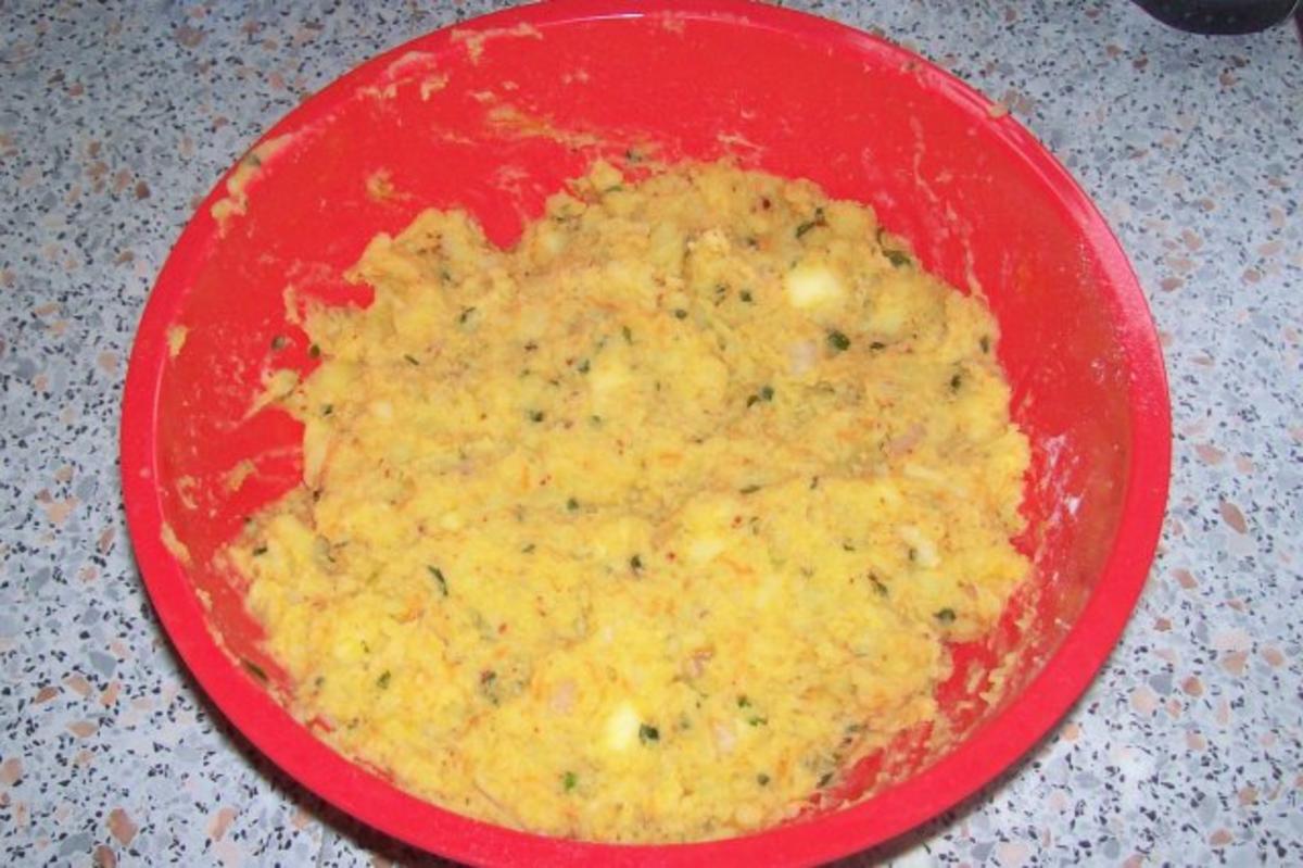 Beilagen/Hauptgericht: Kartoffel-Apfel-Plätzchen mit Aprikosen-Schmand-Dip - Rezept - Bild Nr. 3