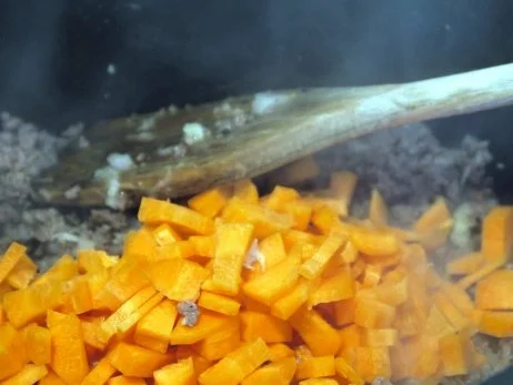 Spaghetti mit Hackfleisch-Gemüse-Sauce - Rezept - Bild Nr. 6