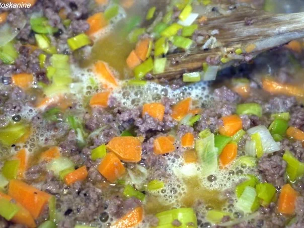 Spaghetti mit Hackfleisch-Gemüse-Sauce - Rezept - Bild Nr. 8