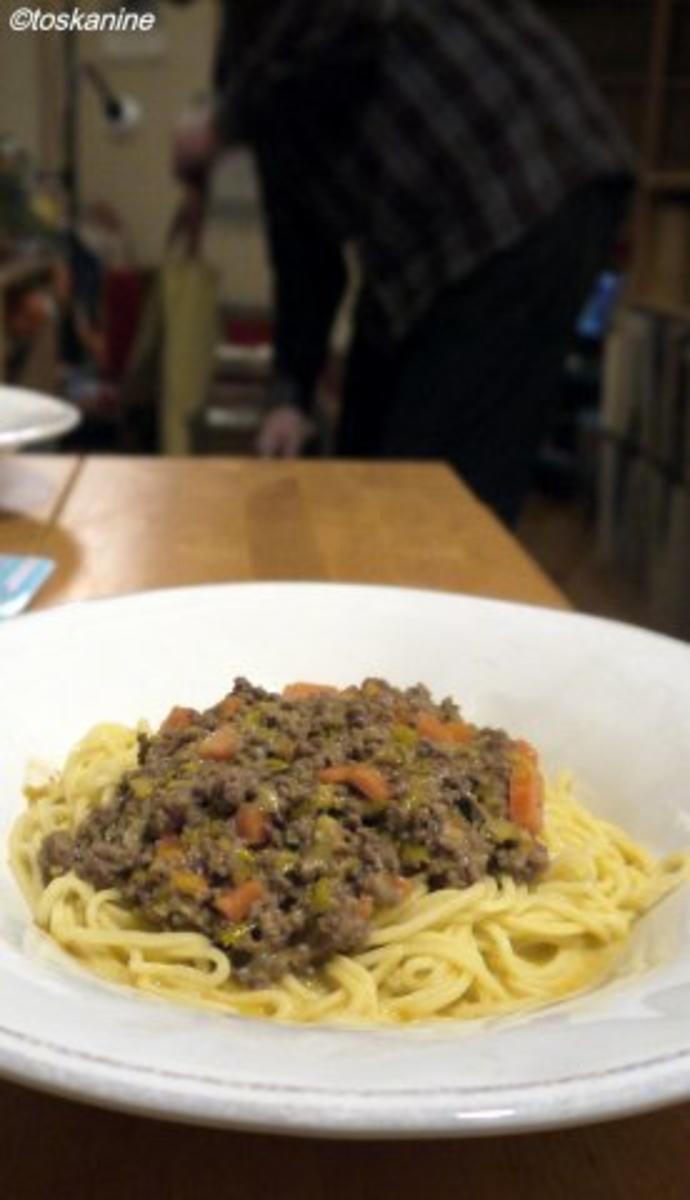 Spaghetti mit Hackfleisch-Gemüse-Sauce - Rezept - Bild Nr. 13
