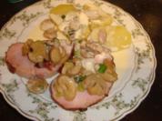 Rezept: Kasseler-Lachs mit Honigkruste an Champignon-Camembert-Sauce Kasseler-Lachs mit Honigkruste an Champignon-Camembert-Sauce - Rezept