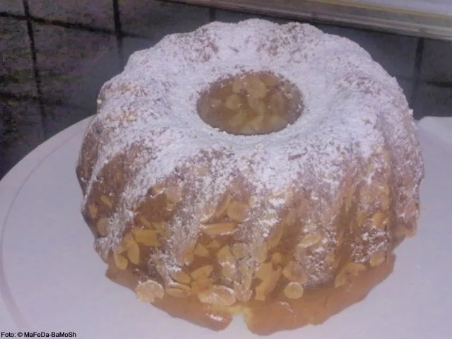 Rezept: Marzipan-Gugelhupf Bild Nr. 2 Marzipan-Gugelhupf - Rezept - Bild Nr. 2