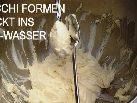 Rezept: Gnocchi di Ricotta-Parmigiano Pomodoro Bild Nr. 10 Gnocchi di Ricotta-Parmigiano Pomodoro - Rezept - Bild Nr. 10