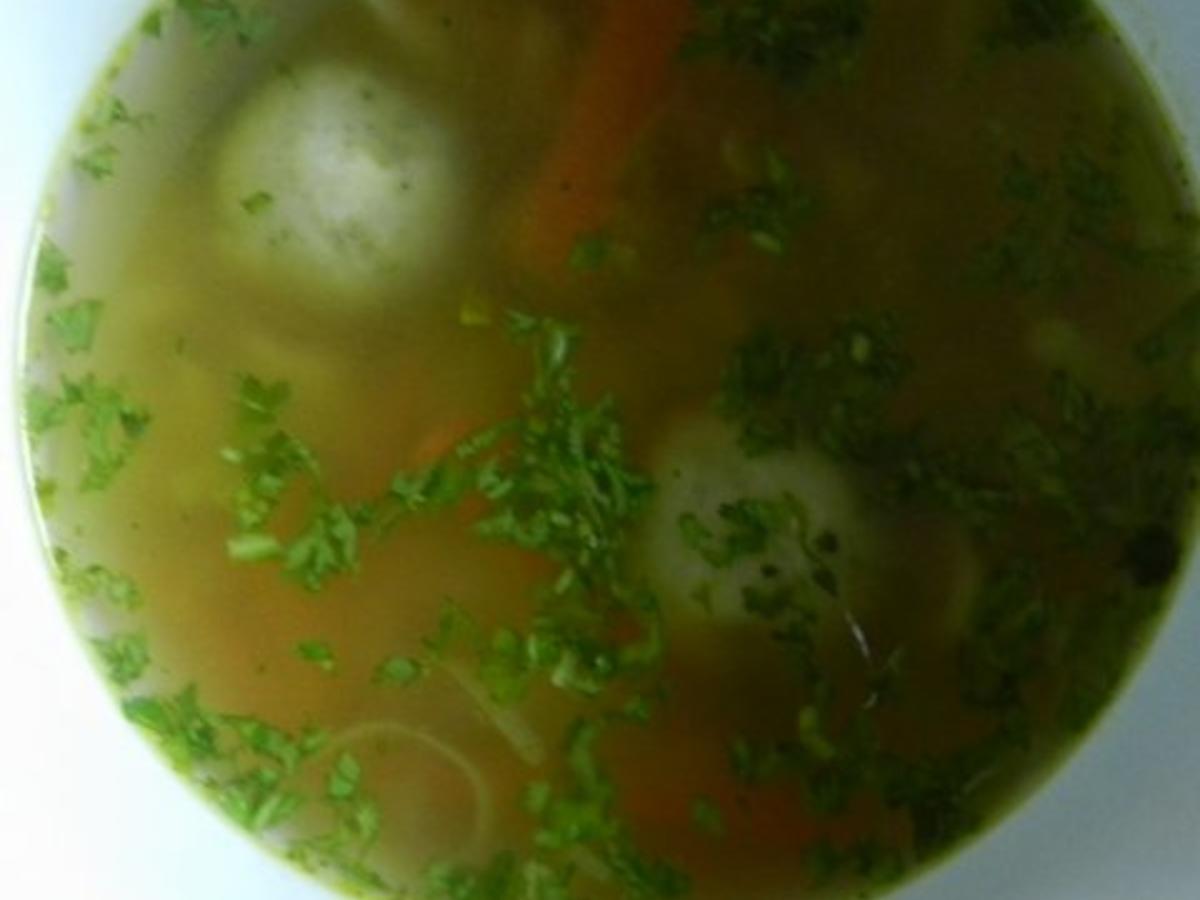 Markklößchensuppe - schnell &amp; einfach - 20 kcal/100g