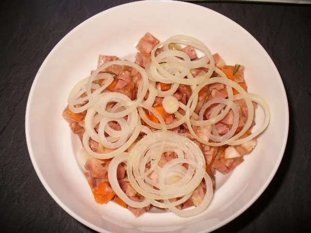 Rezept: Sülzsalat Bild Nr. 8 Sülzsalat - Rezept - Bild Nr. 8