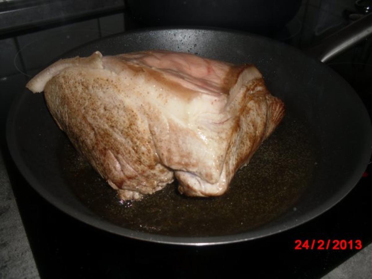 Schweinekrusten-Braten mit Wirsing und Kartoffeln, - Rezept - Bild Nr. 5