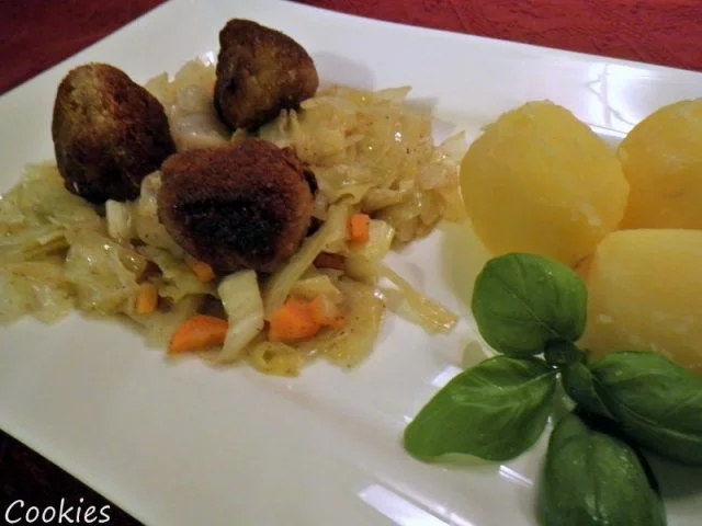 Hackbällchen mit Spitzkohl - Rezept - Bild Nr. 3