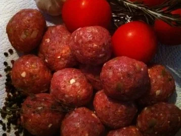 Rezept: Hackbällchensüppchen griechischer Art Bild Nr. 2 Hackbällchensüppchen griechischer Art - Rezept - Bild Nr. 2