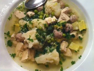 Rezept: Hühnersüppchen a´la Lilly Hühnersüppchen a´la Lilly - Rezept