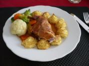 Kaninchenkeule mit Mischgemüse und Herzoginkartoffeln - Rezept