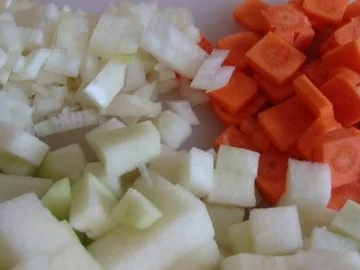 Kohlrabi-Möhren Süppchen mit geröstetem Sesam - Rezept - Bild Nr. 3