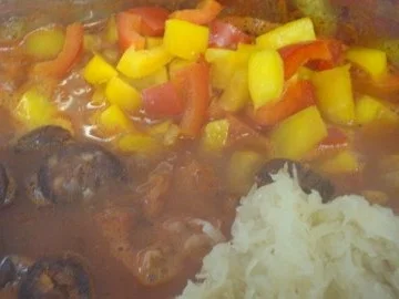 Rezept: Tomaten-Sauerkrautsuppe Bild Nr. 10 Tomaten-Sauerkrautsuppe - Rezept - Bild Nr. 10