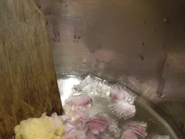 Rezept: Curry-Quinoa mit Curry-Hackröllchen und Knoblauch-Zitronen-Dip Bild Nr. 8 Curry-Quinoa mit Curry-Hackröllchen und Knoblauch-Zitronen-Dip - Rezept - Bild Nr. 8