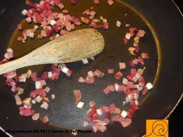 Rezept: 1Topfgericht: Ungarisches Eiergulasch, Tojáspörkölt Bild Nr. 3 1Topfgericht: Ungarisches Eiergulasch, Tojáspörkölt - Rezept - Bild Nr. 3