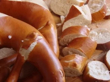 Bayerische Brezensuppe - Rezept - Bild Nr. 5