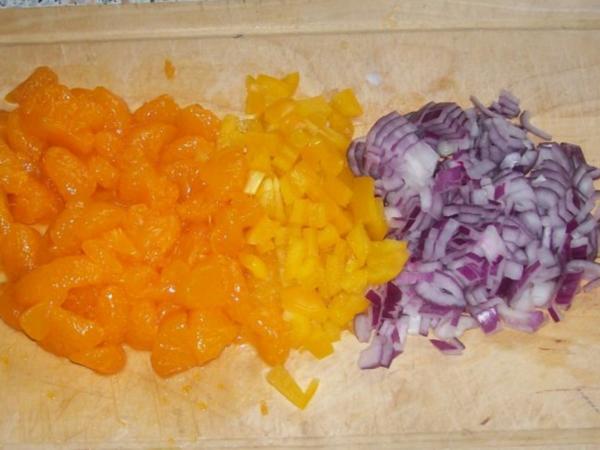 Fruchtiger Thunfisch Reis Salat mit Mandarinen, Bacon und Mozzarella ...