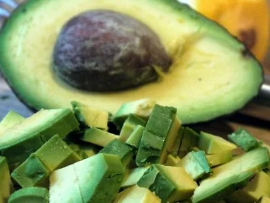 Rezept: Avocado-Zwiebel-Tartelettes Bild Nr. 6 Avocado-Zwiebel-Tartelettes - Rezept - Bild Nr. 6