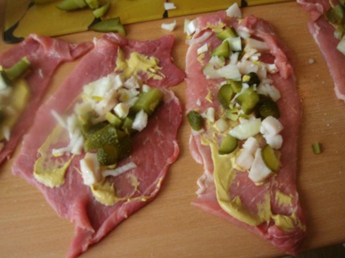 Klassisch gefüllte Schweinerouladen - Rezept - kochbar.de