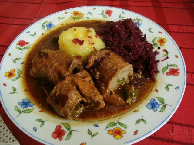 Klassisch gefüllte Schweinerouladen - Rezept - Bild Nr. 10