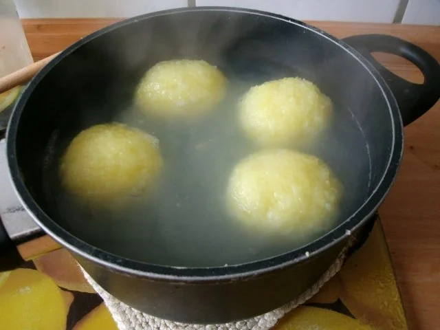 Klassisch gefüllte Schweinerouladen - Rezept - Bild Nr. 8