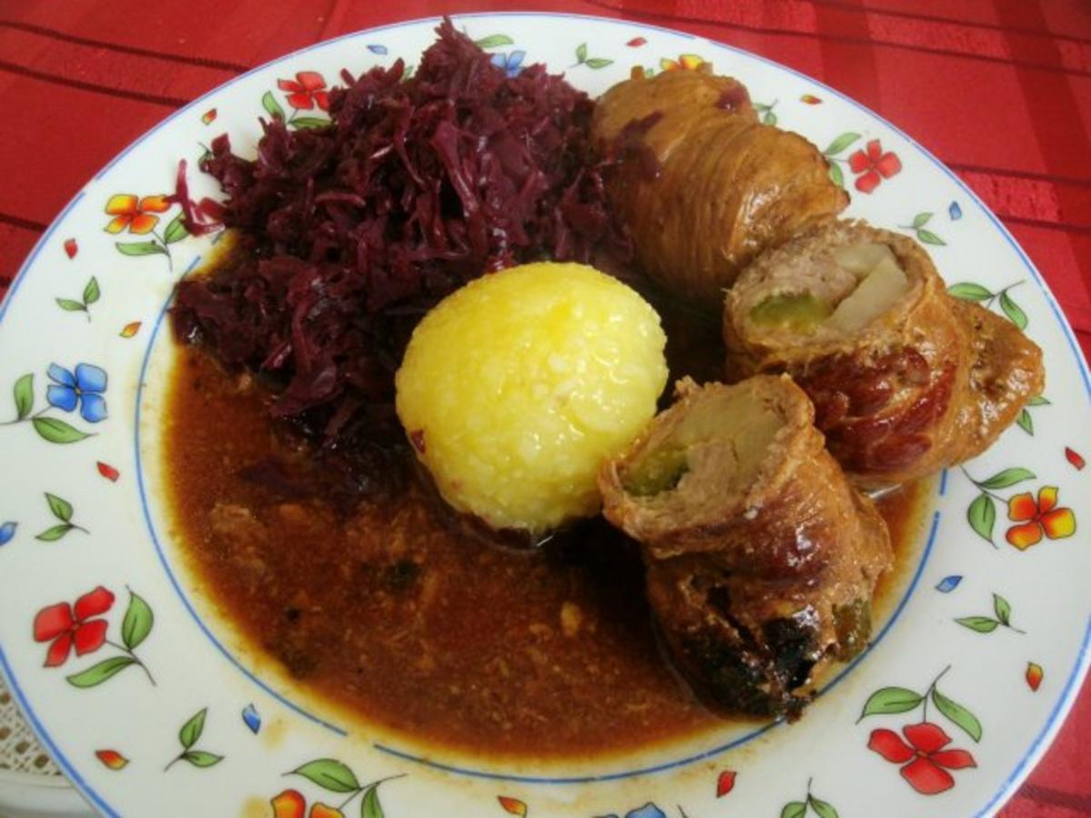 Bilder für Klassisch gefüllte Schweinerouladen - Rezept