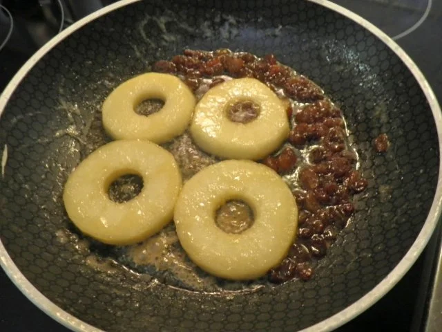 Rezept: Karamelisiertes Thymian - Apfel - Parfait ... Bild Nr. 16 Karamelisiertes Thymian - Apfel - Parfait ... - Rezept - Bild Nr. 16