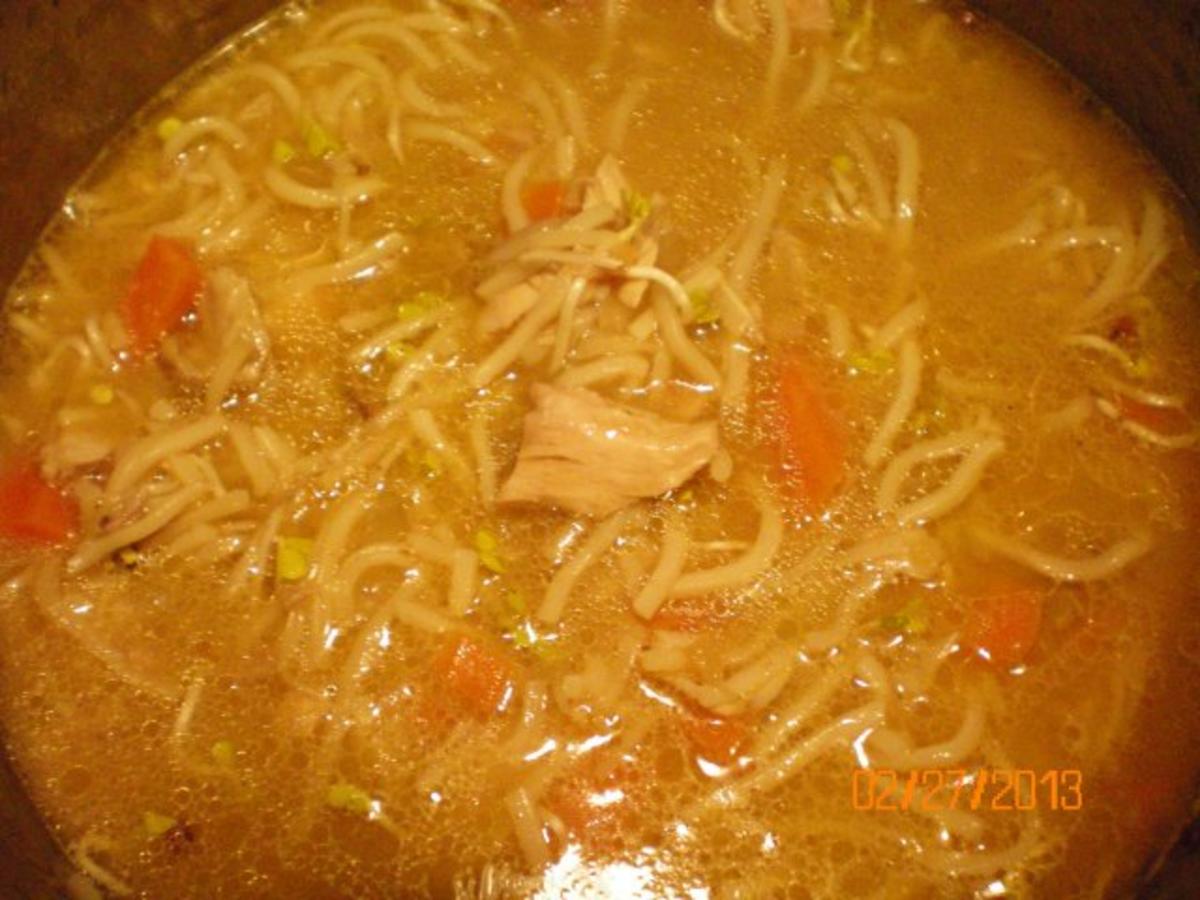 Suppe: Hühnersuppe mit Kokosmilch - Rezept