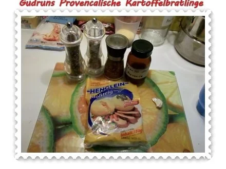 Vegetarisch: Provencalische Kartoffelbratlinge mit gedämpften Gemüse und Rahmchampis - Rezept - Bild Nr. 3