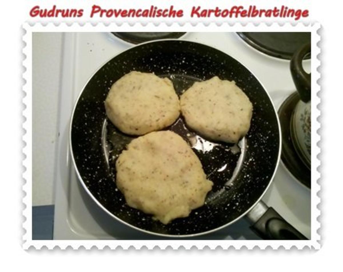 Vegetarisch: Provencalische Kartoffelbratlinge mit gedämpften Gemüse und Rahmchampis - Rezept - Bild Nr. 5