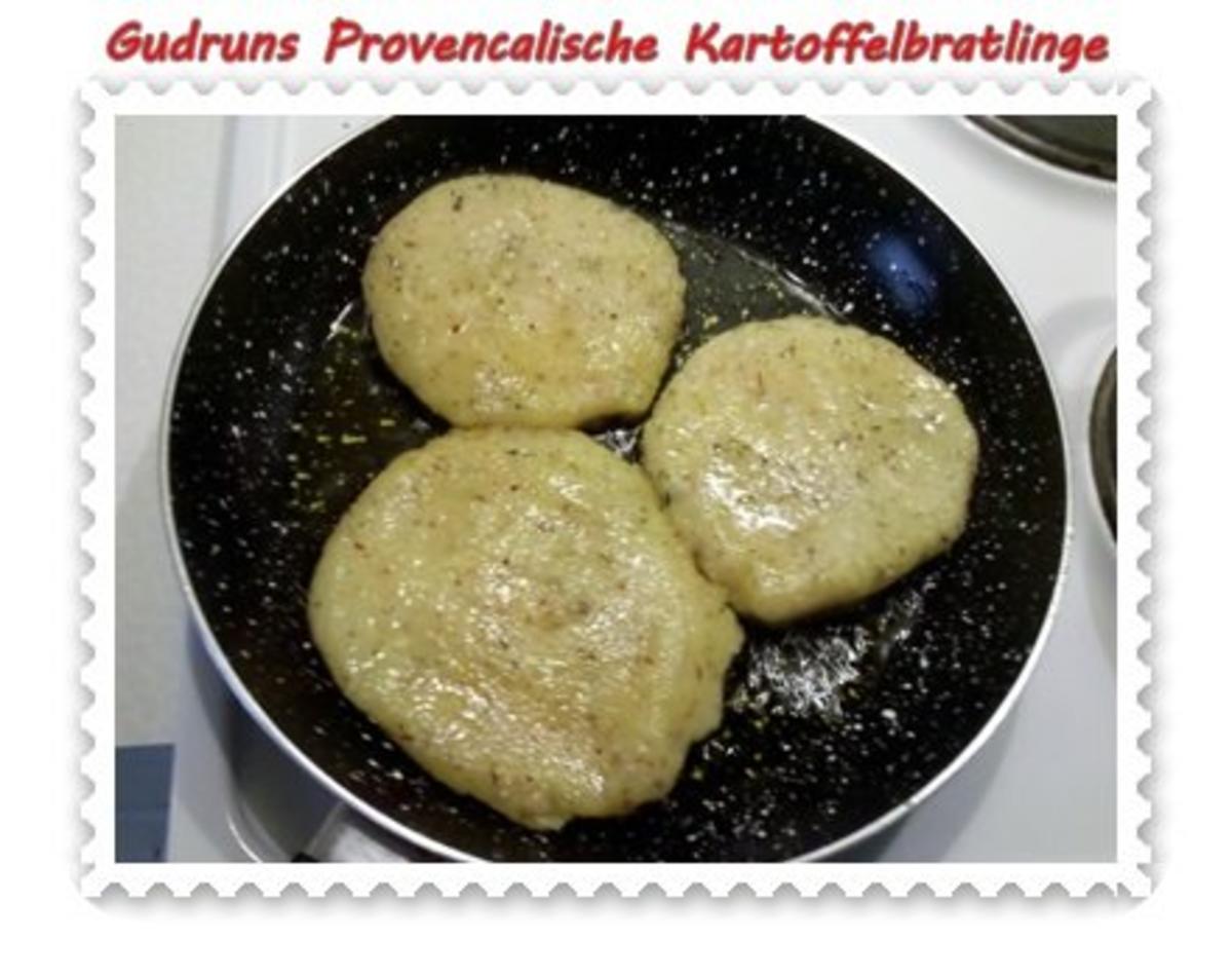 Vegetarisch: Provencalische Kartoffelbratlinge mit gedämpften Gemüse und Rahmchampis - Rezept - Bild Nr. 6