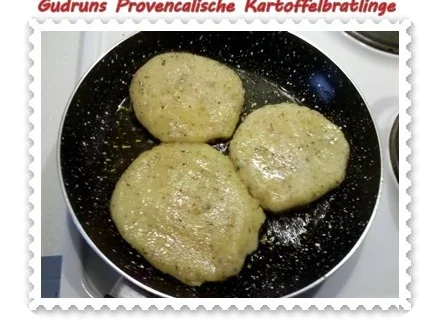 Vegetarisch: Provencalische Kartoffelbratlinge mit gedämpften Gemüse und Rahmchampis - Rezept - Bild Nr. 6