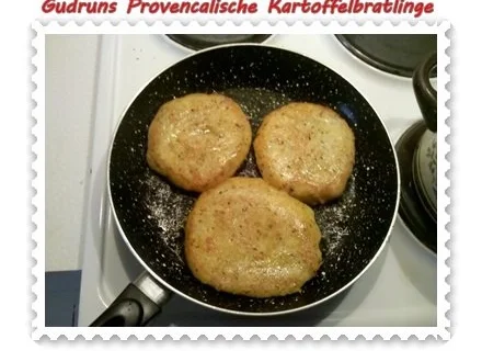 Vegetarisch: Provencalische Kartoffelbratlinge mit gedämpften Gemüse und Rahmchampis - Rezept - Bild Nr. 7