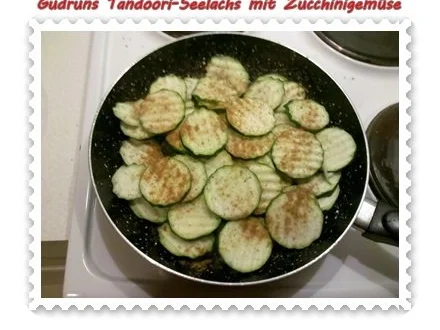 Rezept: Fisch: Tandoori-Seelachs mit Zucchinigemüse und Kartoffelbratling Bild Nr. 4 Fisch: Tandoori-Seelachs mit Zucchinigemüse und Kartoffelbratling - Rezept - Bild Nr. 4