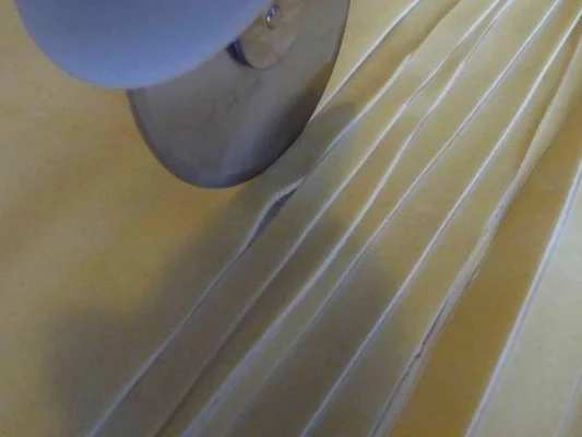 Rezept: Beilagen : selbstgemachte Bandnudeln Bild Nr. 2 Beilagen : selbstgemachte Bandnudeln - Rezept - Bild Nr. 2