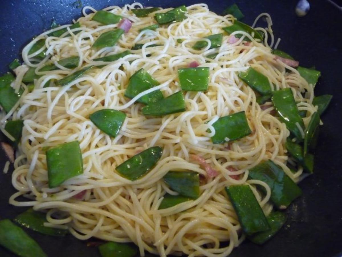 Unter 30 Minuten : Spaghetti mit Zuckerschoten - Rezept