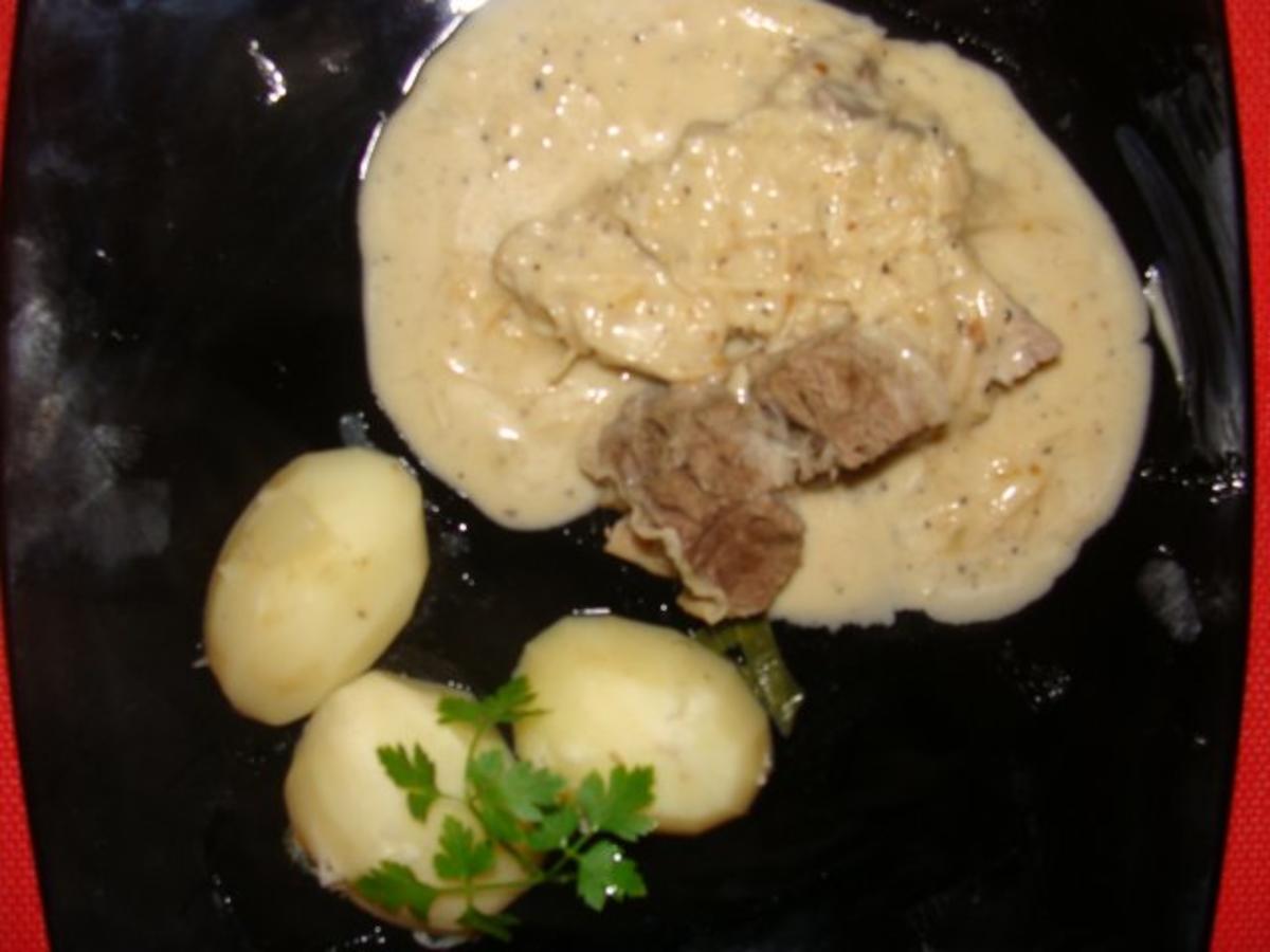 Fleisch Gekochte Ochsenbrust mit Bouillonkartoffeln und
