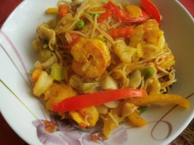 Nudelpfanne mit Gemüse und Garnelen - Rezept - Bild Nr. 12