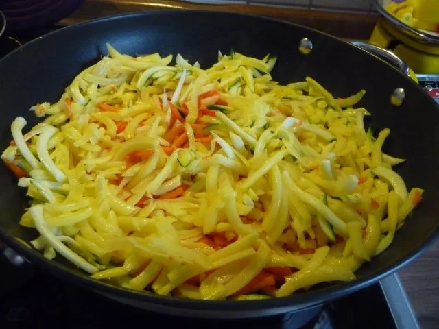 Rezept: Suppen & Eintöpfe : Raspeleintopf aus dem Wok Bild Nr. 8 Suppen & Eintöpfe : Raspeleintopf aus dem Wok - Rezept - Bild Nr. 8