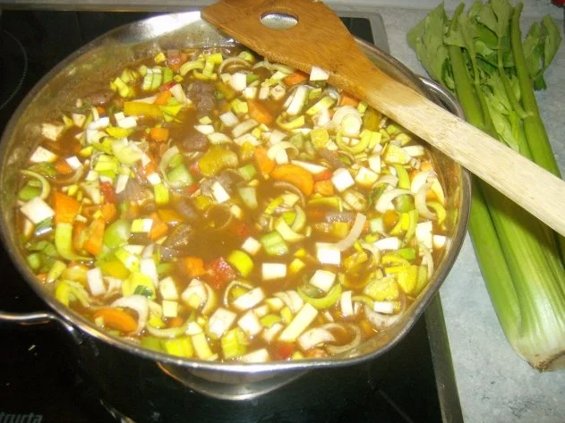 Rezept: Gulaschsuppe Bild Nr. 9 Gulaschsuppe - Rezept - Bild Nr. 9