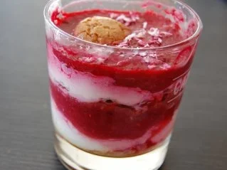 Rezept: Tiramisu Himbeer-Amarettini Bild Nr. 2 Tiramisu Himbeer-Amarettini - Rezept - Bild Nr. 2