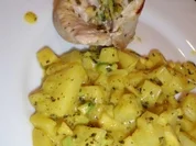 Rezept: Geflรผgel, Pute: Putenrolle mit Krรคuteravocadofรผllung an Karoffeln-Avocado-Ragout Geflรผgel, Pute: Putenrolle mit Krรคuteravocadofรผllung an Karoffeln-Avocado-Ragout - Rezept