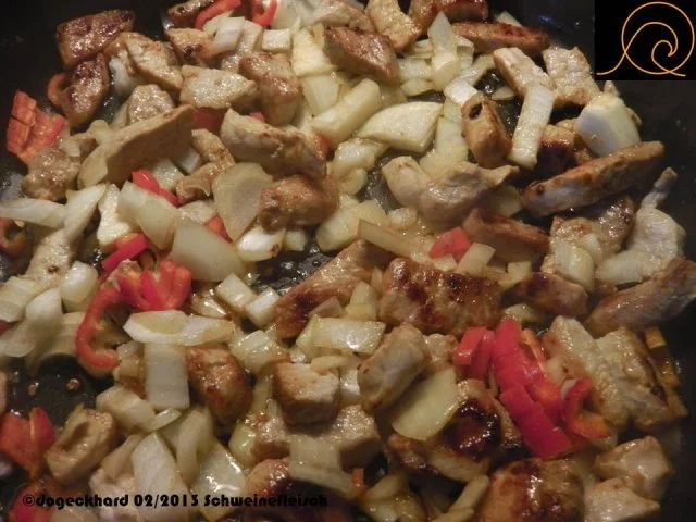 Erikas Bakonyipörkölt (ungarisches Gulasch) mit Nokedli  und Feldsalat - Rezept - Bild Nr. 9