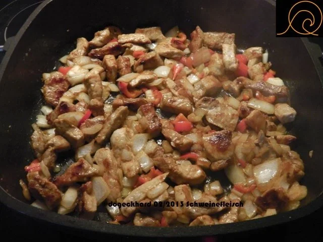 Erikas Bakonyipörkölt (ungarisches Gulasch) mit Nokedli  und Feldsalat - Rezept - Bild Nr. 8