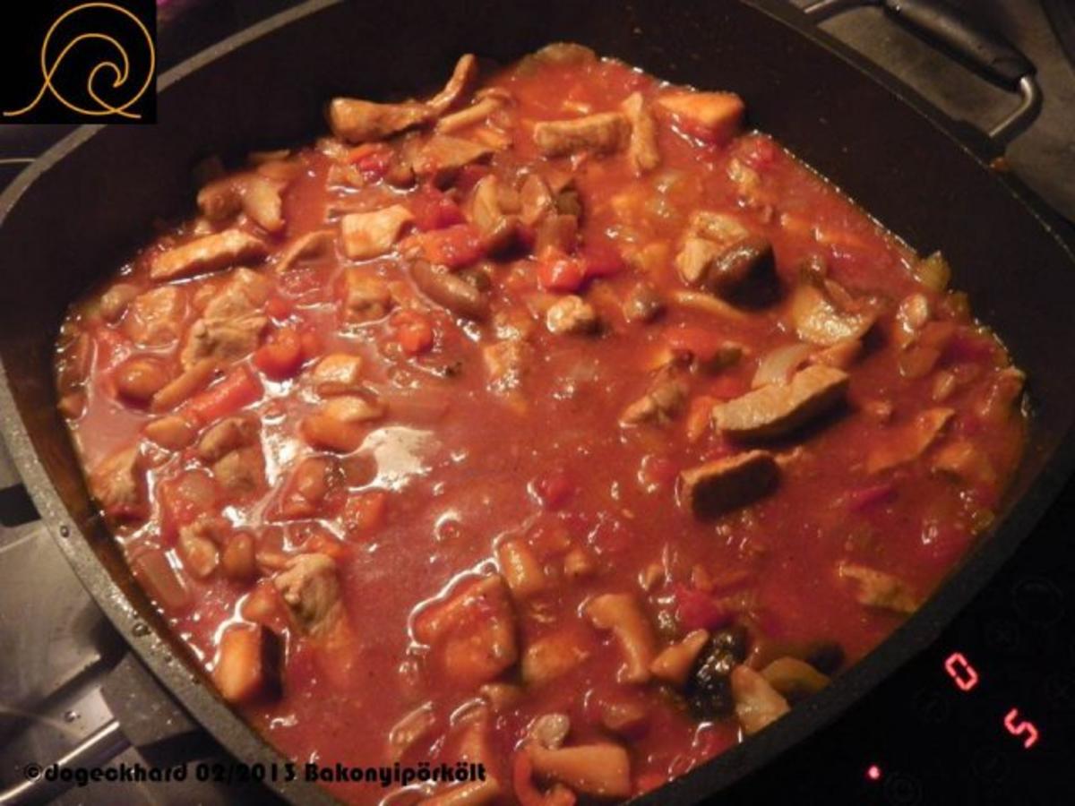 Erikas Bakonyipörkölt (ungarisches Gulasch) mit Nokedli  und Feldsalat - Rezept - Bild Nr. 14