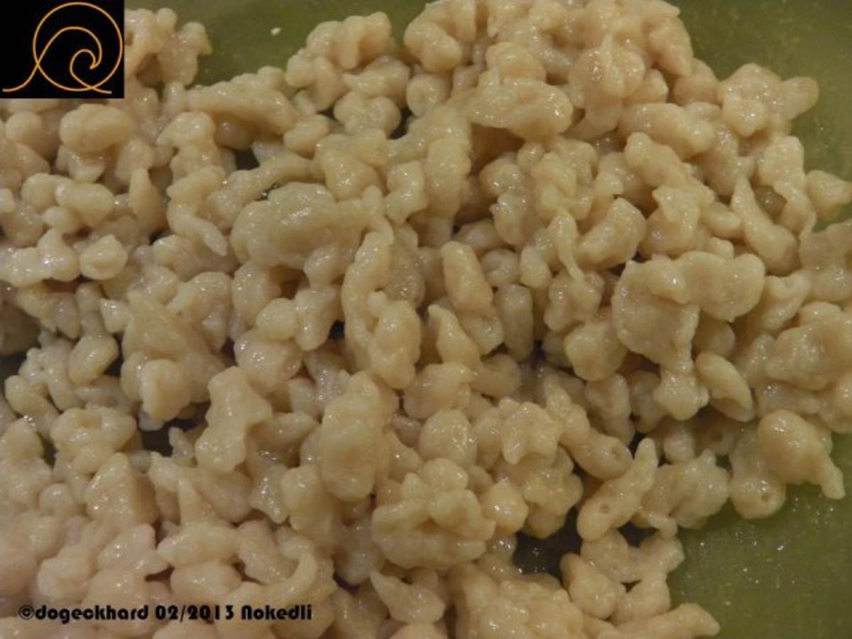 Erikas Nokedli, ungarische Nudeln (Spätzle) - Rezept - kochbar.de Erikas Nokedli, ungarische Nudeln (Spätzle) - Rezept - kochbar.de
