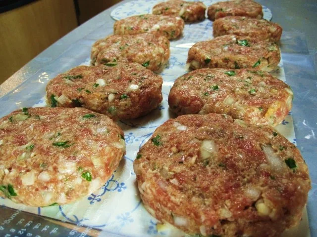 Saftige Frikadellen aus Thüringer Mett - Rezept - Bild Nr. 2