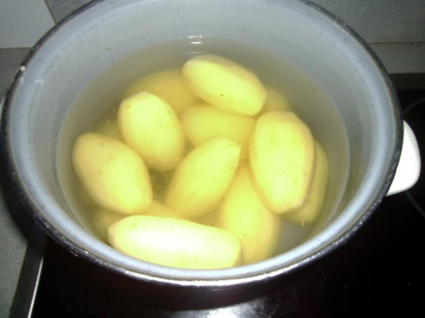 Gekochtes Rindfleisch mit Röstkartoffeln und Semmelkren - einfach - 46 ...