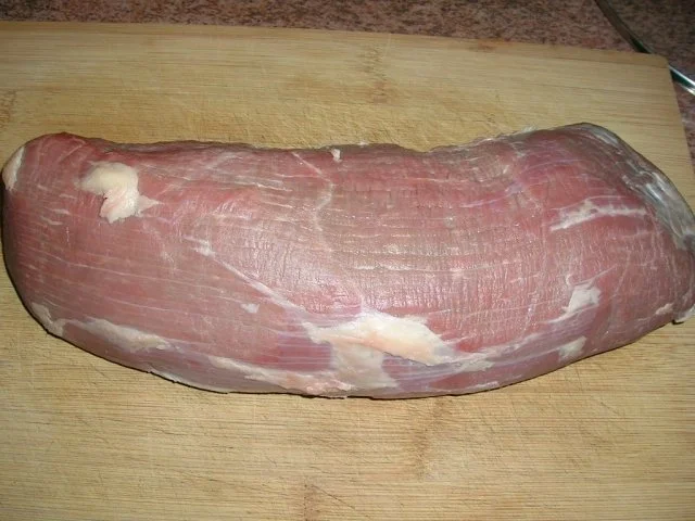 Rezept: Semerrolle mit Wacholderrahmsauce und Petersilienwurzelpüree an Apfel/Porreegemüse Bild Nr. 2 Semerrolle mit Wacholderrahmsauce und Petersilienwurzelpüree an Apfel/Porreegemüse - Rezept - Bild Nr. 2